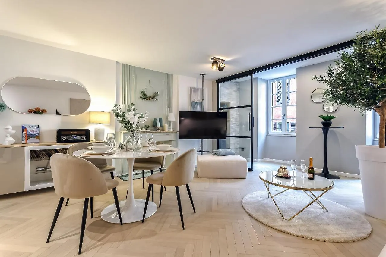 Le 15 Sainte Claire - Luxe Et Prestige Apartment Annecy