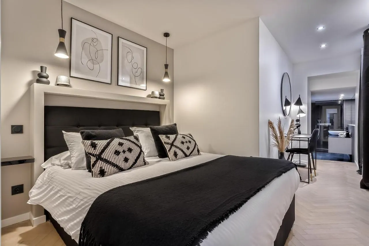 Le 15 Sainte Claire - Luxe Et Prestige Apartment Annecy