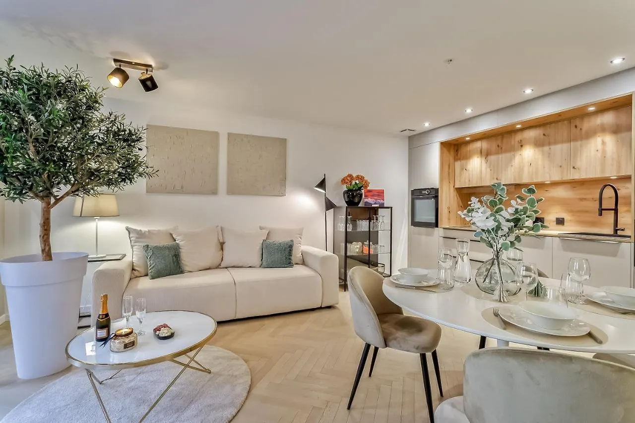 Le 15 Sainte Claire - Luxe Et Prestige Apartment Annecy