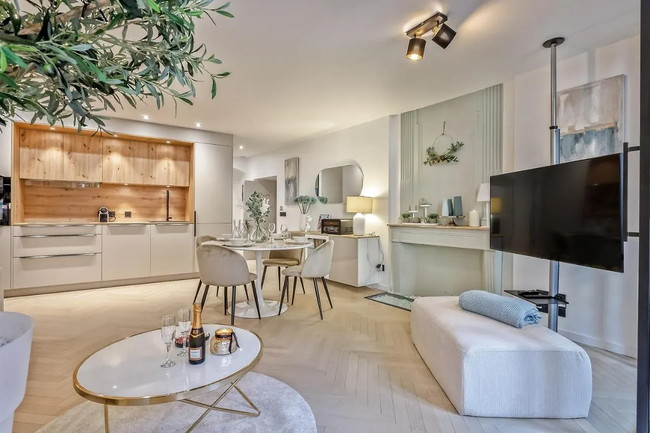 Le 15 Sainte Claire - Luxe Et Prestige Apartment Annecy France