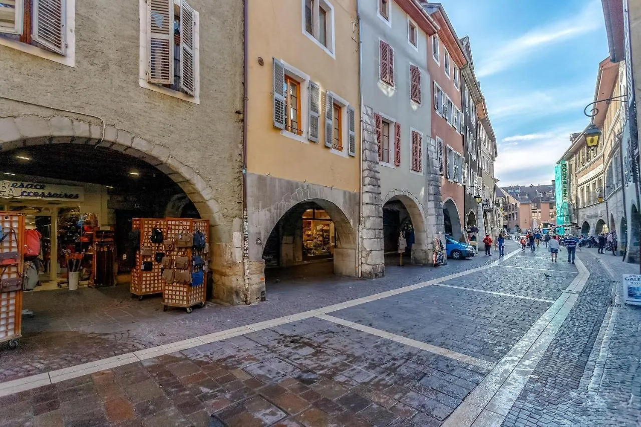Le 15 Sainte Claire - Luxe Et Prestige Apartment Annecy